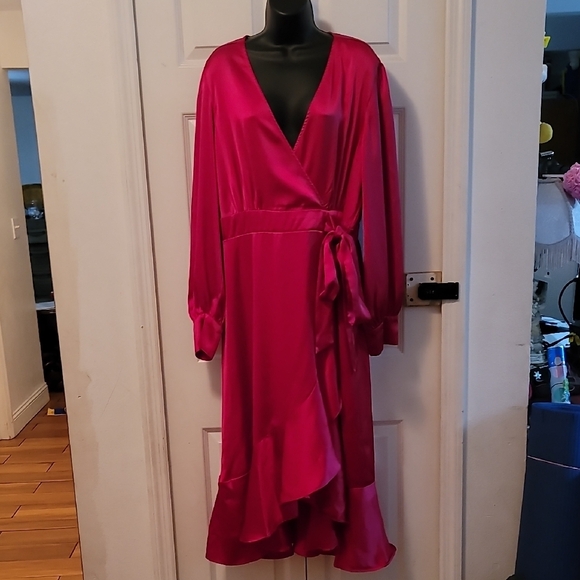 sofia by sofia vergara Fuchsia Satin Wrap Dress with Long Blouson Sleeves - Picture 2 of 4
